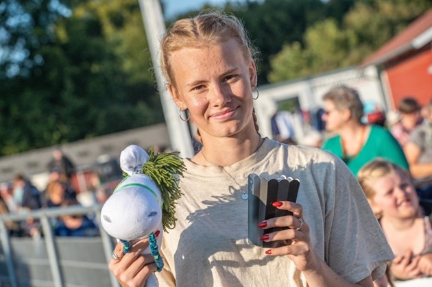 <em>15-�rige Oliva Munk er et af de store talenter i Bornholms travsport. Arkivfoto: Torben Ager / Travfoto Bornholm</em>