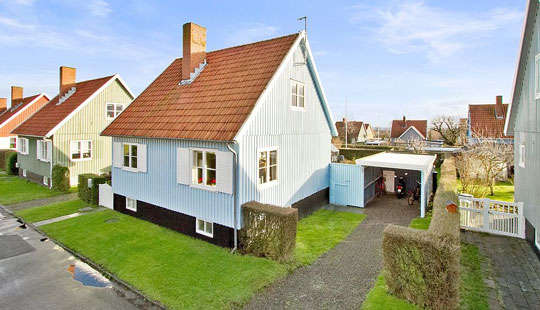 Velholdt svenskehus i Nex�