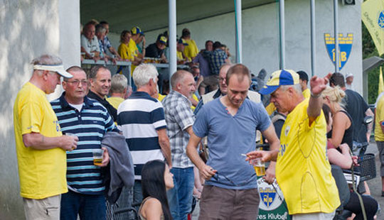 Nex�s supportere samles