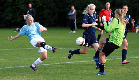 Ungdomsspillere f�r fysisk hj�lp