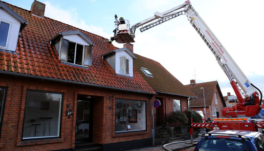 54-�rig anlagde selv d�dsbrand