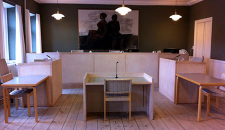 Truede med at nedbr�nde hus