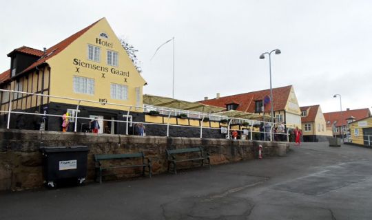 Kvinde sigtet for mandatsvig