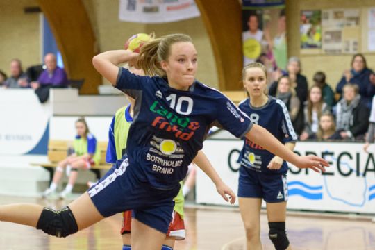 Adventsh�ndbold med sejre