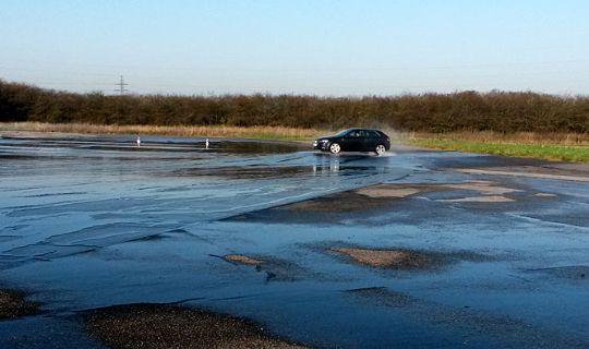 Bilister tr�nede glatk�rsel