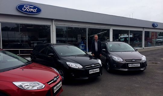 Bilhuset rydder sit lager