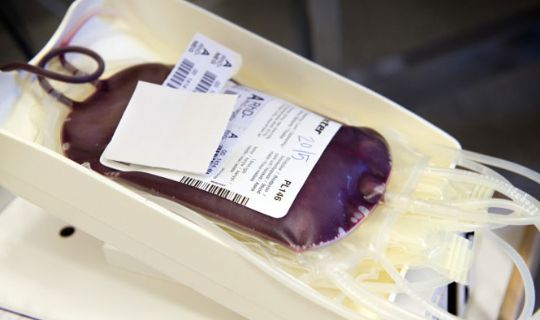 Hospital sender blod med fly