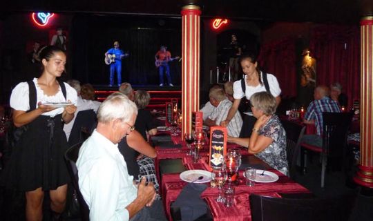 K�mpe nyt�rsfest i Olsker