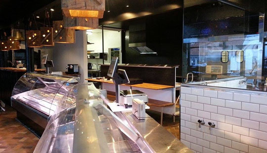 Nyrenoveret r�geri i Snogeb�k