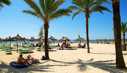 Spies har udsolgte feriefly