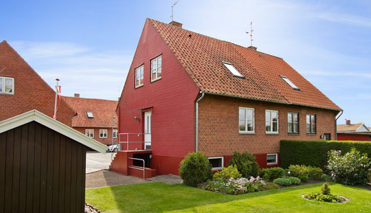 Byhus med god k�lder