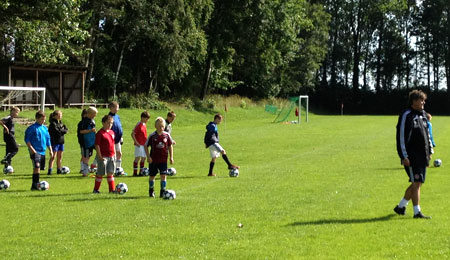 Rift om pladser p� fodboldskole