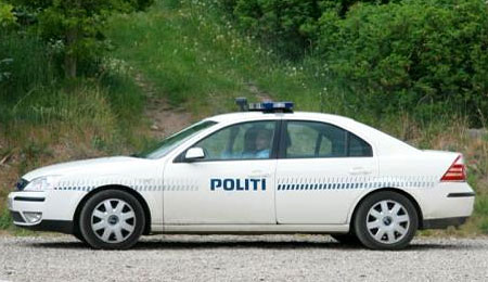 To svenskere anholdt for tyveri