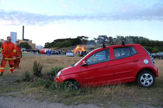 Brandfolk i aktion ved Sankt Hansb�l
