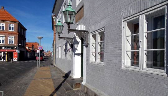 Betinget f�ngsel for overfald