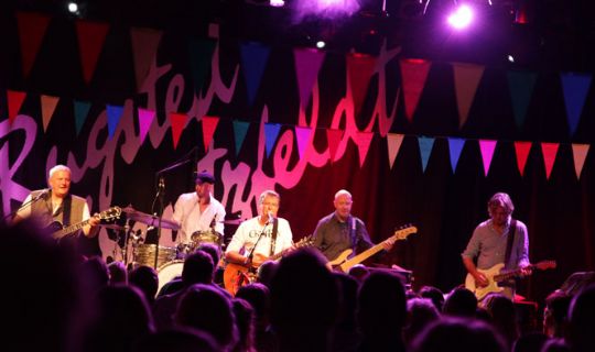 Koncert kom i t�rvejr