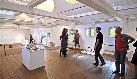 13.000 bes�gte Svanekegaarden