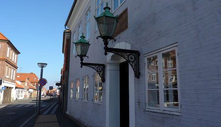 Navneforbud i sag om b�rneporno