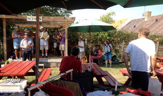 Spillem�nd �bnede festuge