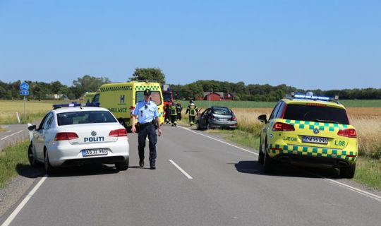 To biler i trafikuheld