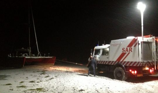 Katamaran gik p� grund