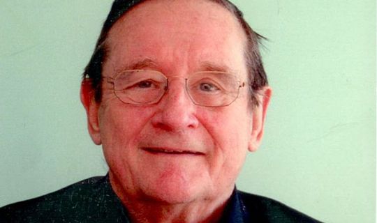 Sund latter p� Svanekegaarden