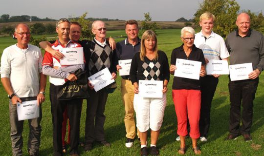 48 til golfmatch i R�