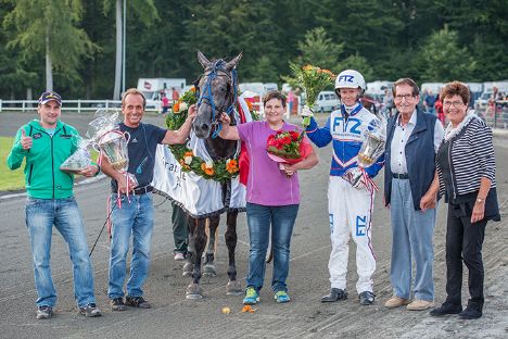 Storsponsor tilbage p� travbanen