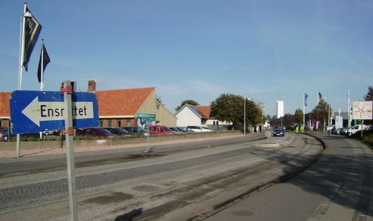 Asfaltarbejde generer handlende