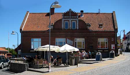 Det Gamle Posthus i eliten