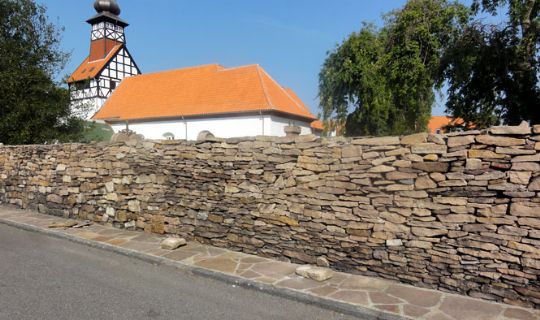 H�rv�rk p� kirkeg�rdsmur