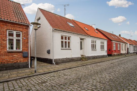 Byhus til fornuftig pris