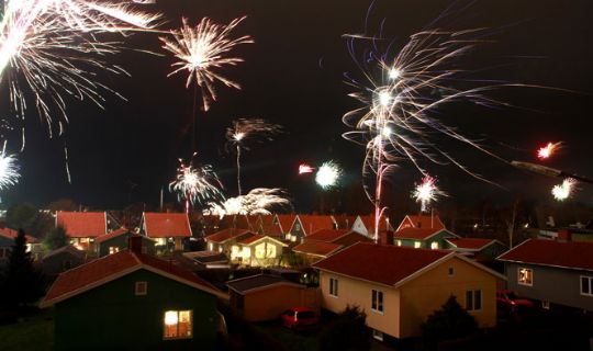 To m�nd skabte uro Nyt�rsnat