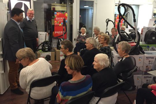 Nex�s aktive kvinder h�rte om elektronik