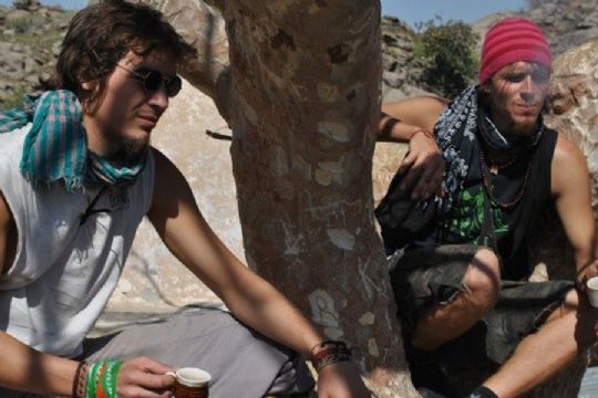 Lokale rappere g�ster Raschs Pakhuz