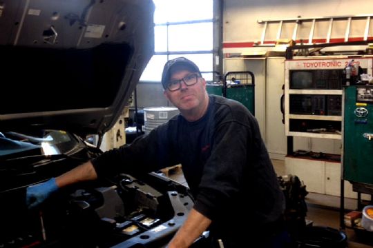 Ekstra tekniker hos Midtbornholms Auto