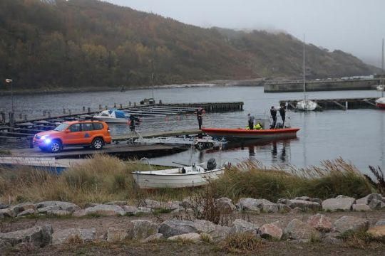 Mindre b�d forliste ud for Hammeren - to reddet