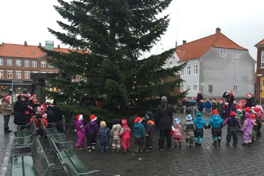 Sm� nisser p� lang g�tur