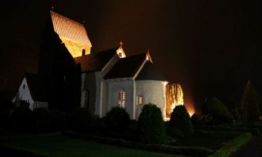 Lys p� kirken i Knudsker til 1. marts