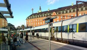 Advarer mod lommetyve p� Hovedbaneg�rden