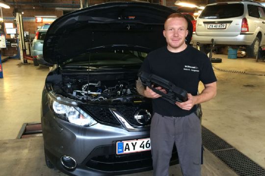 Bilhuset lokker med gratis benzin