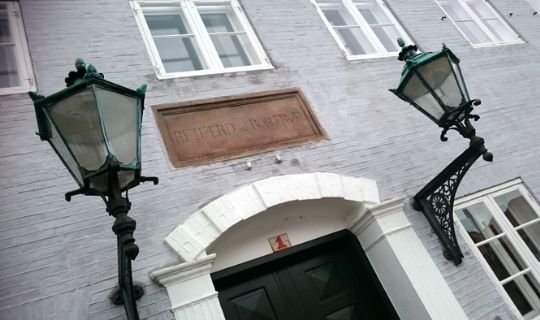 D�mt for at true kvinde