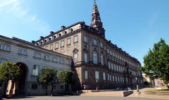 Bustur til Folketinget