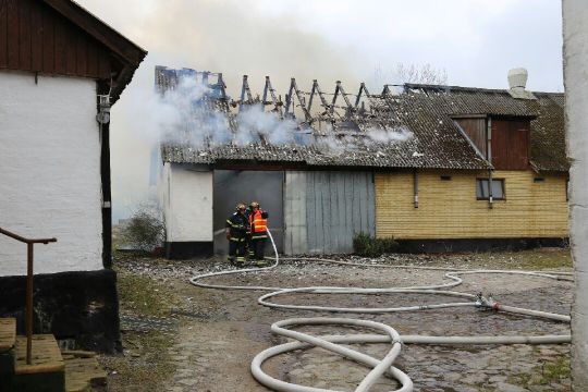 Voldsom g�rdbrand i Ibsker