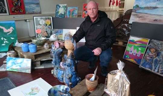 Kunstnere st�tter kr�ftkampen