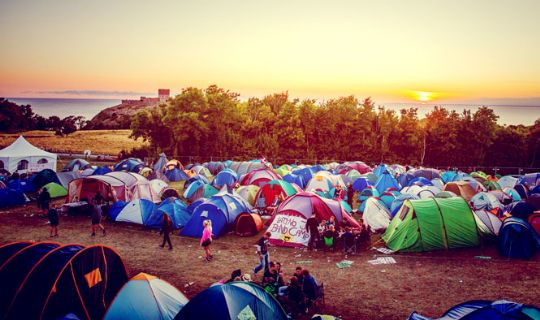 Festival uddeler overskud