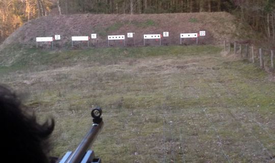 Skytter startede udend�rs