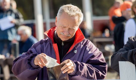 Dobbelt op p� travbanen