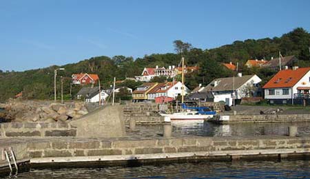 Havnefoged hjalp n�dstedt