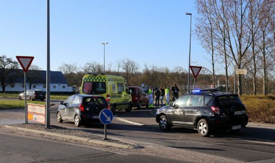 Pige k�rt ned i R�nne